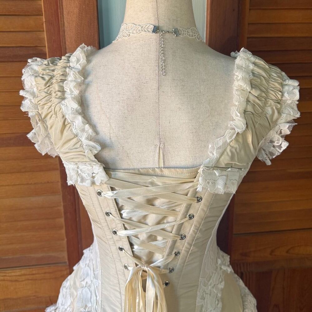 Burleska Gothic Victorian Renaissance Cream Taffeta Lace Corset Dress - Picture 9 of 11